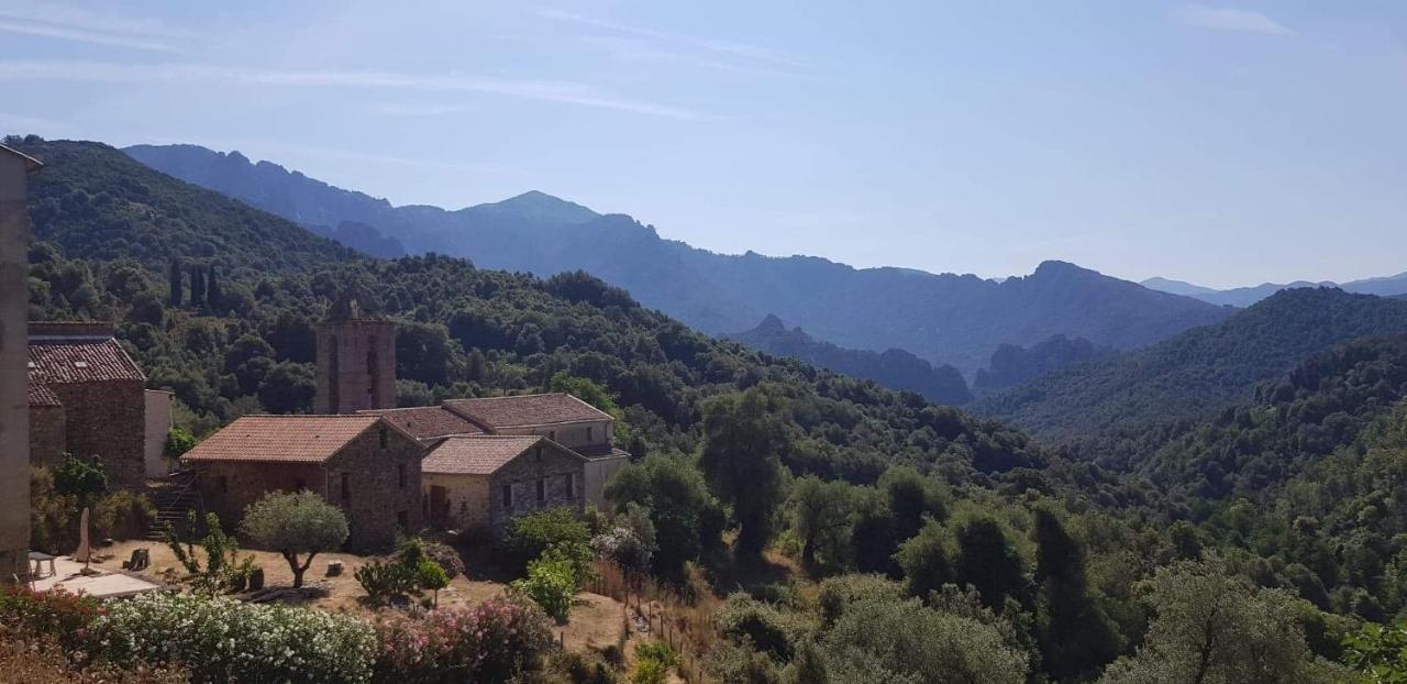 Maison Typique En Plein Coeur De Village Arbori Exteriér fotografie